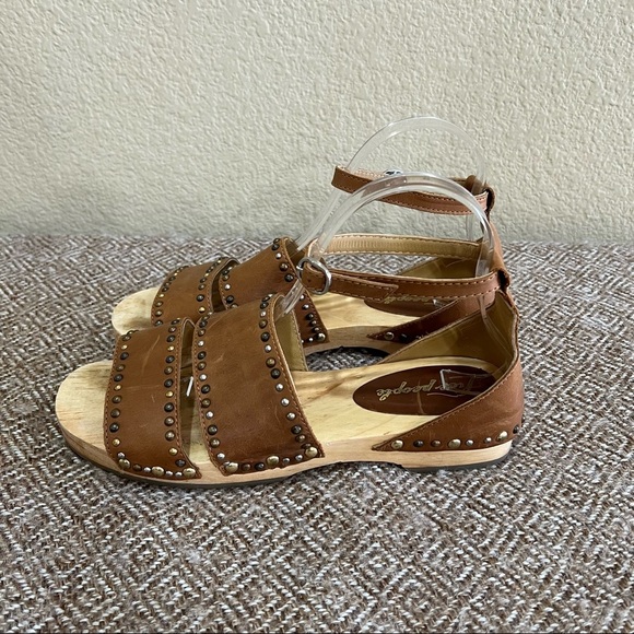 Free People North Shore Clog Tan Leather Strappy Stud Sandals Size 39 Boho EUC - Picture 6 of 9